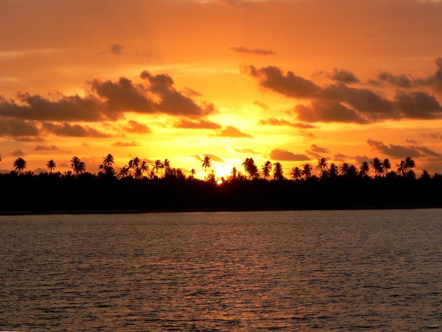 73- Lever de soleil sur Mopelia 